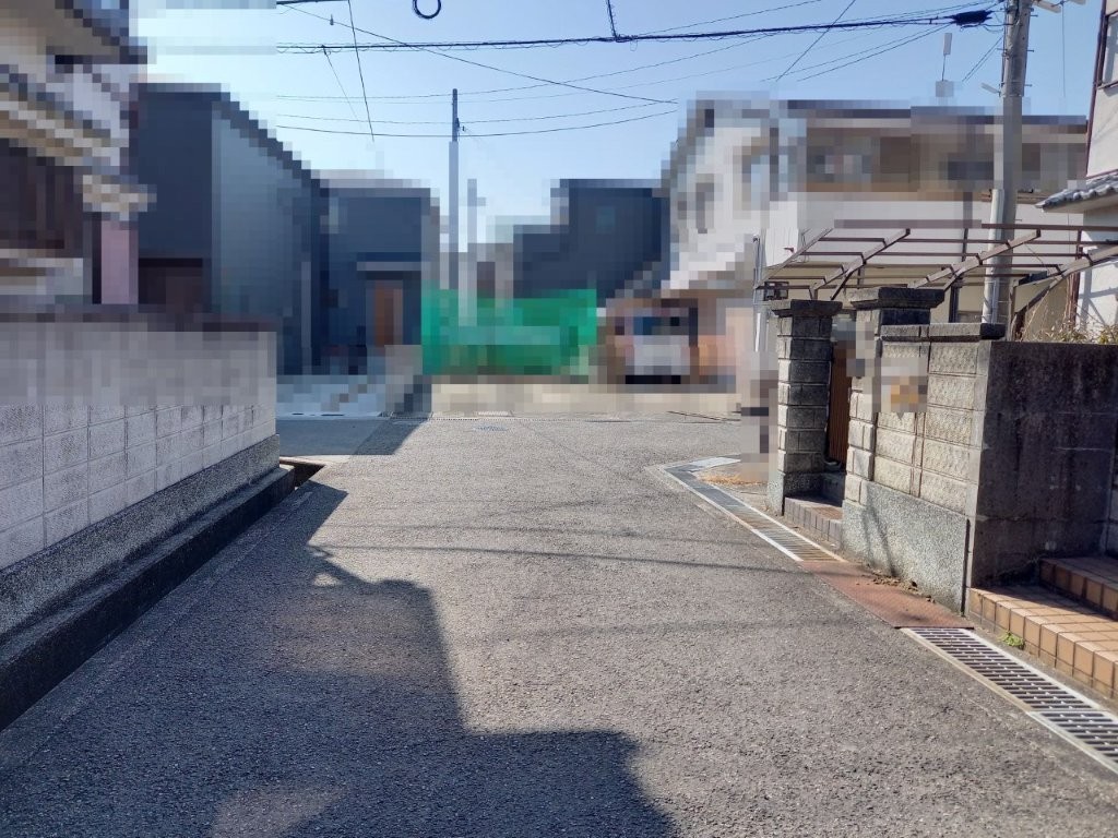 東側道路(周辺) 東側道路(周辺)