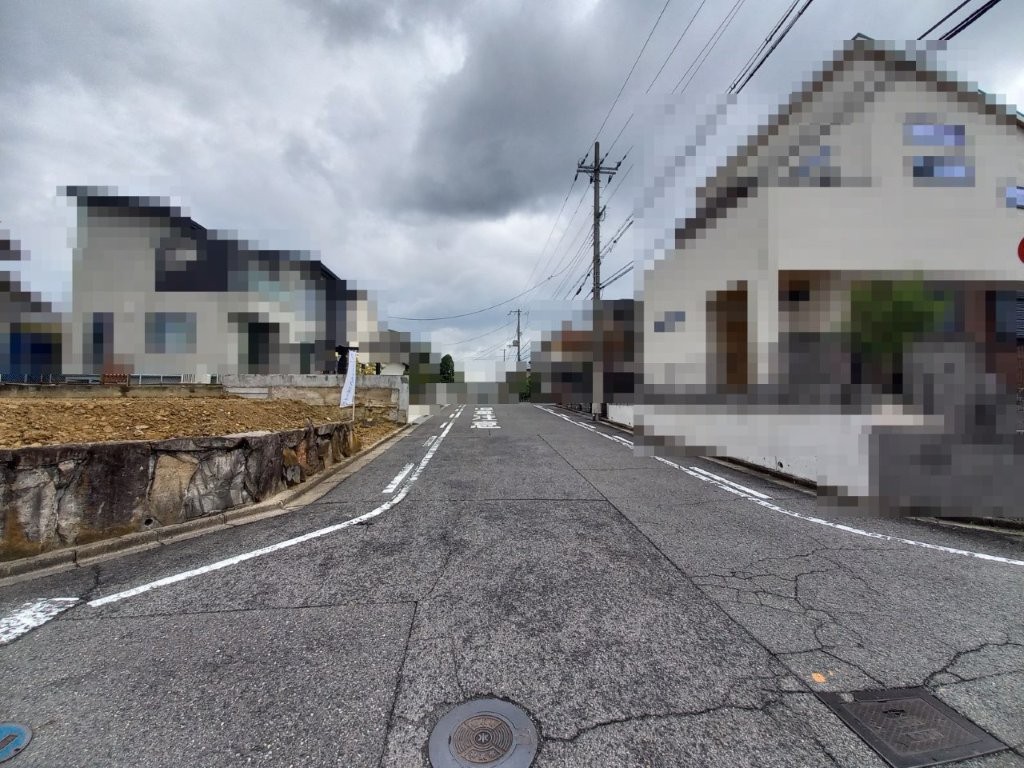 南東側道路(周辺) 南東側道路(周辺)