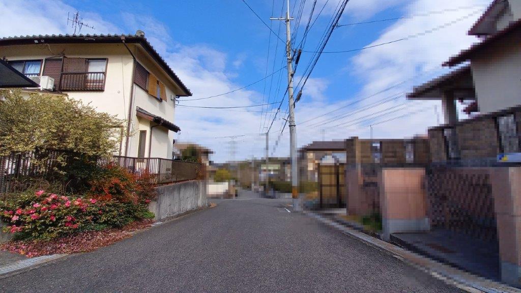 南東側道路(周辺) 南東側道路(周辺)